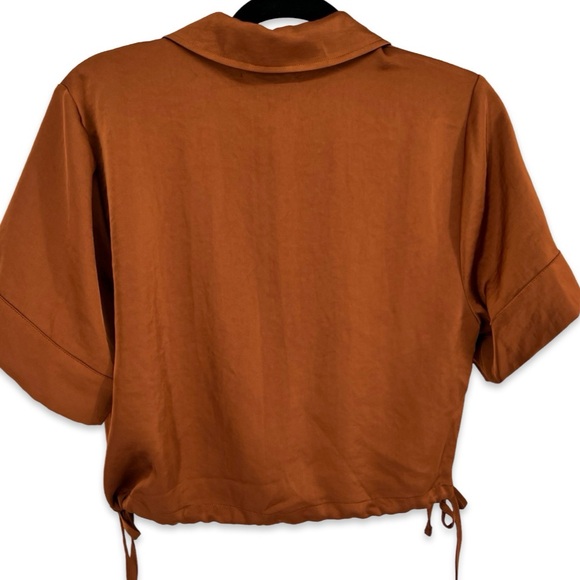 HOUSE OF HARLOW 1960 - Button Down Cropped Blouse - Picture 4 of 8